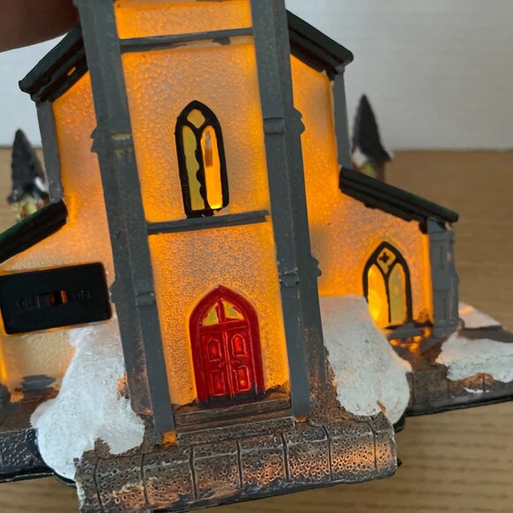 Vtg Holiday Time Christmas Village Church Lighted Window Scene Battery Opperated - Picture 6 of 12